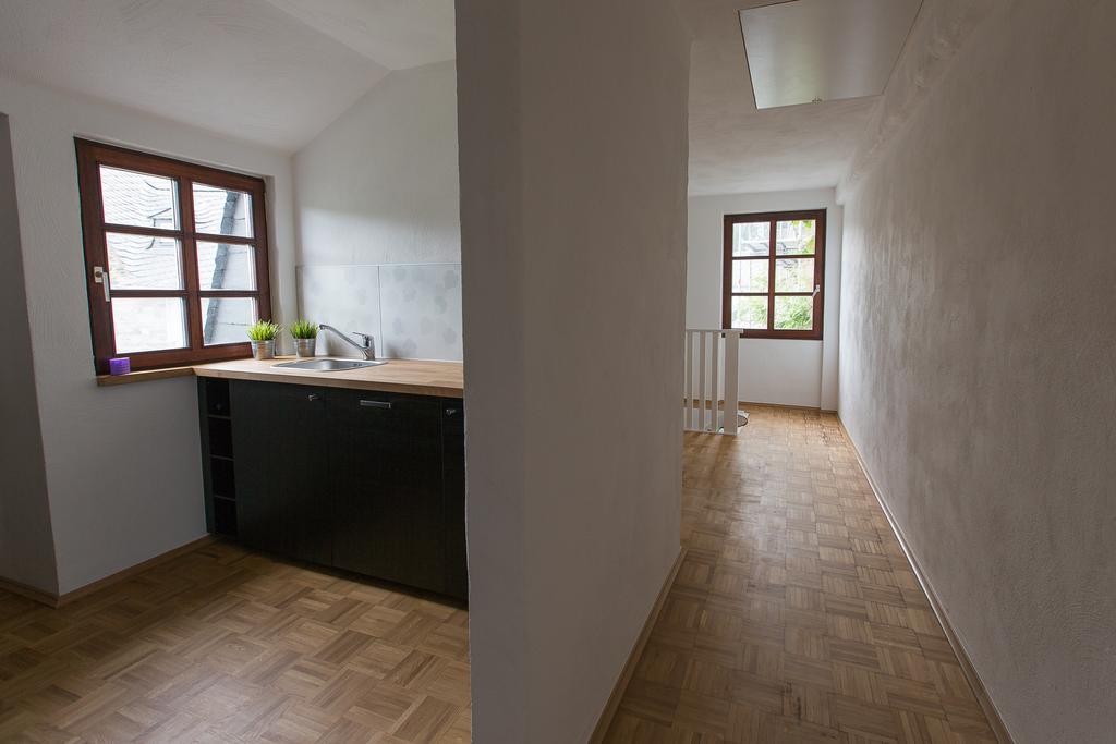 Felsenhaeuschen Monschau Quarto foto
